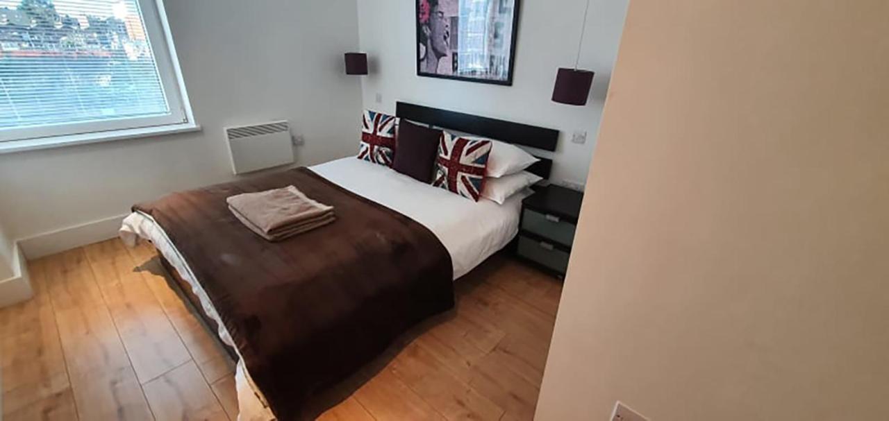 Bright & Spacious Double Bedroom With Ensuite And Concierge! Paid Parking Available London Kültér fotó